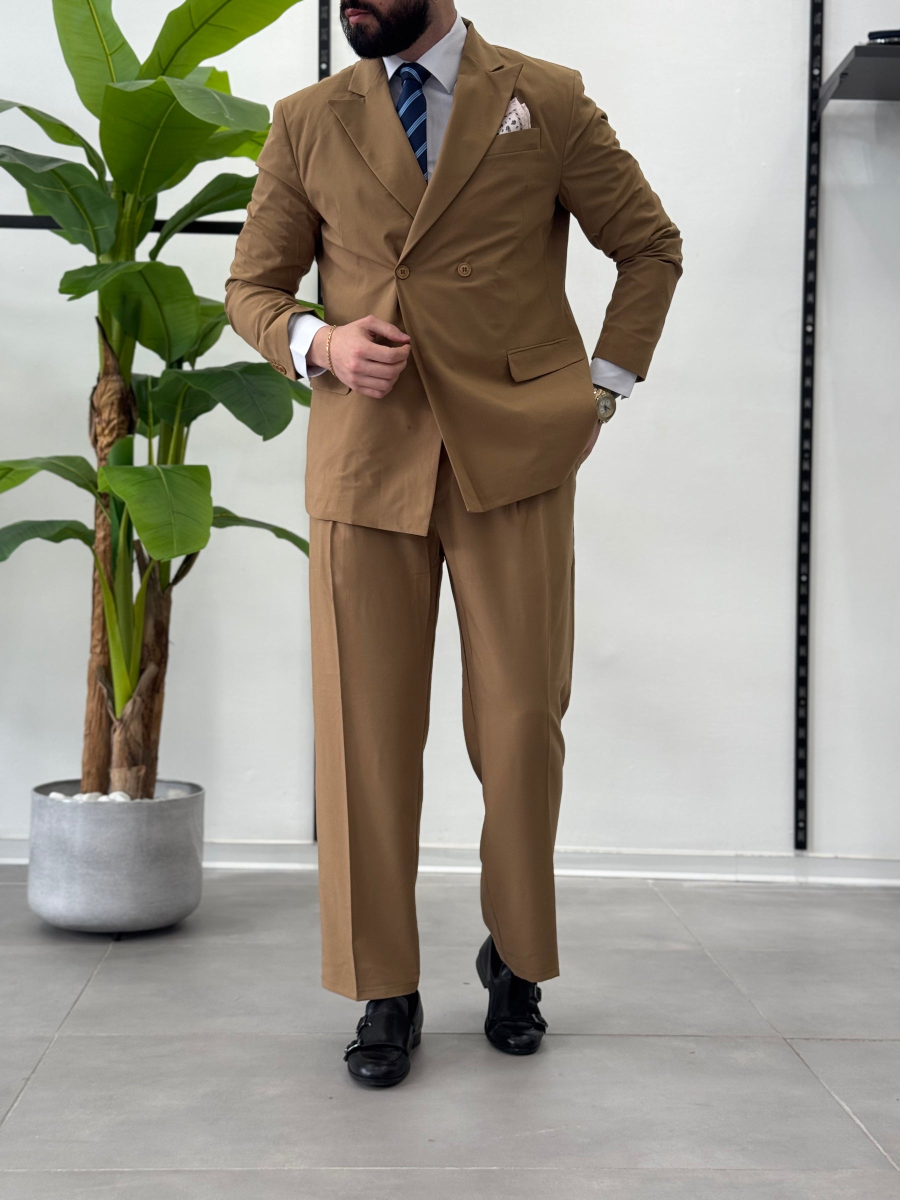 Malaga double-breasted suit 