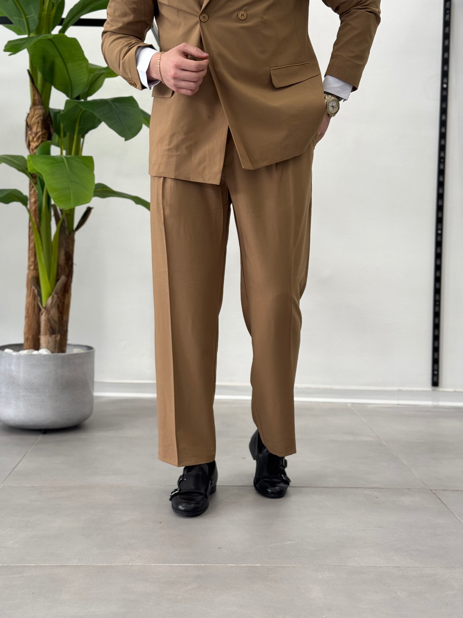 Malaga double-breasted suit 