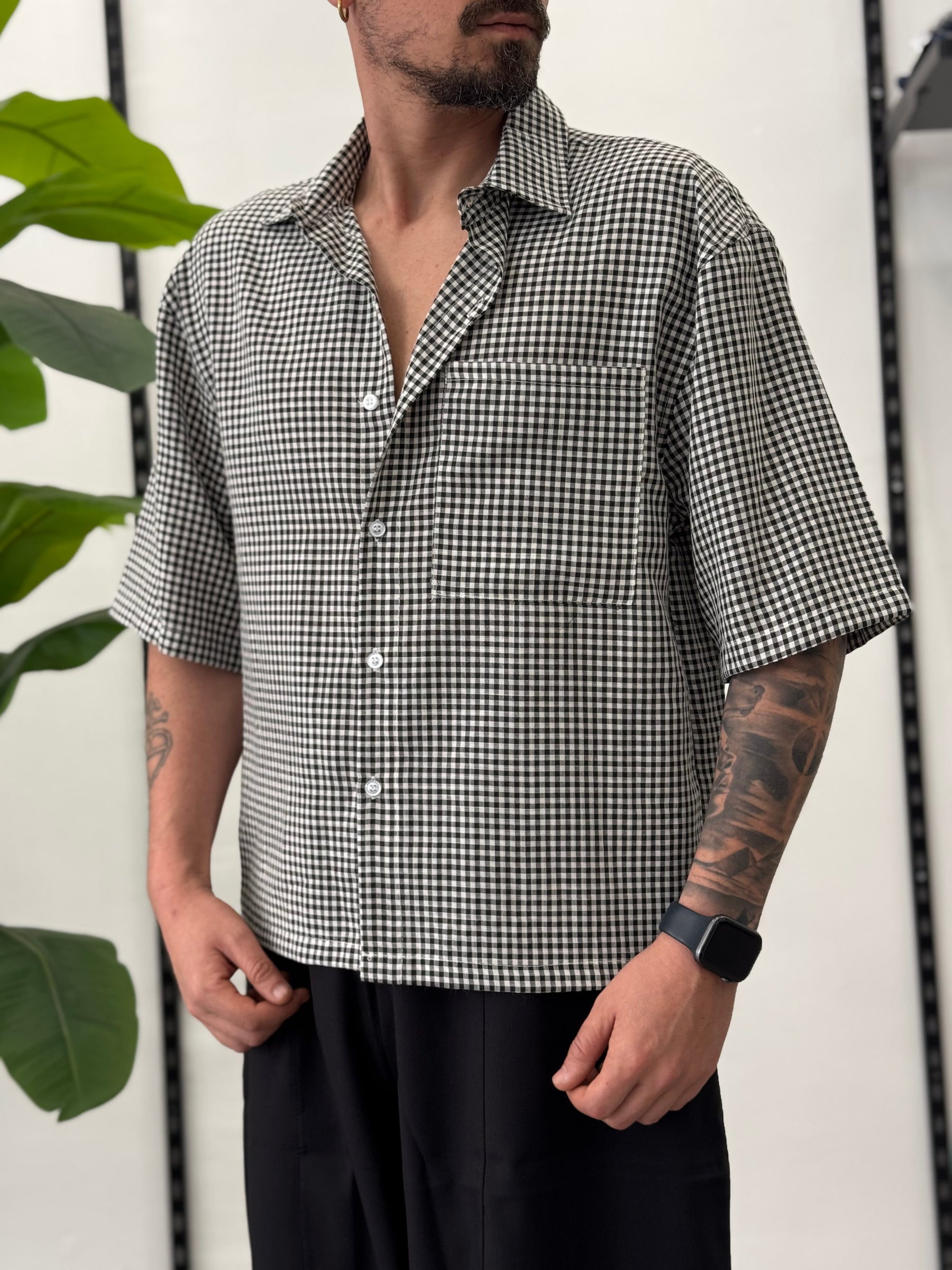 Boxy half-sleeve striped shirt 