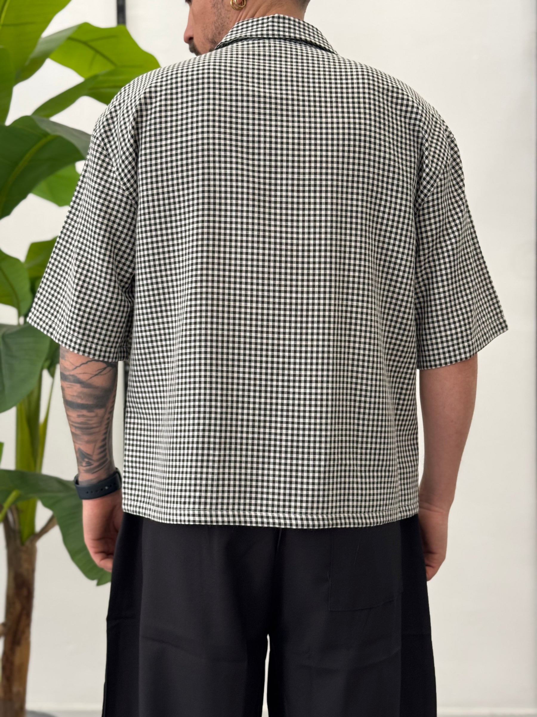 Boxy half-sleeve striped shirt 
