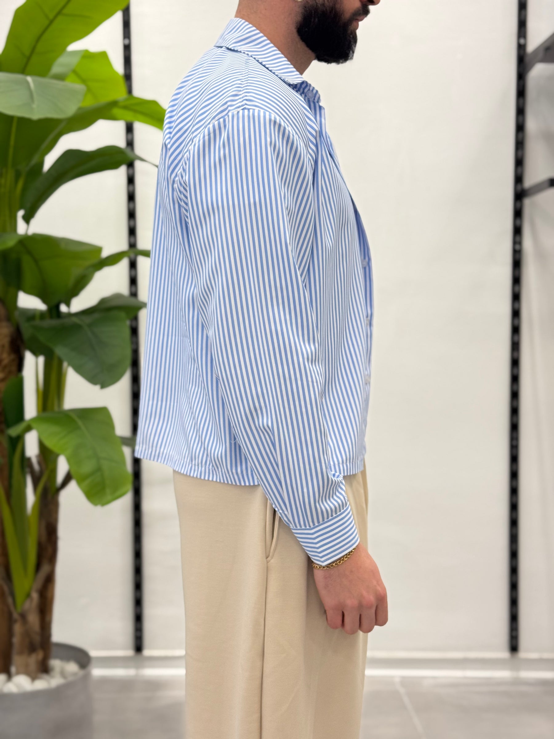 Boxy half-sleeve striped shirt 