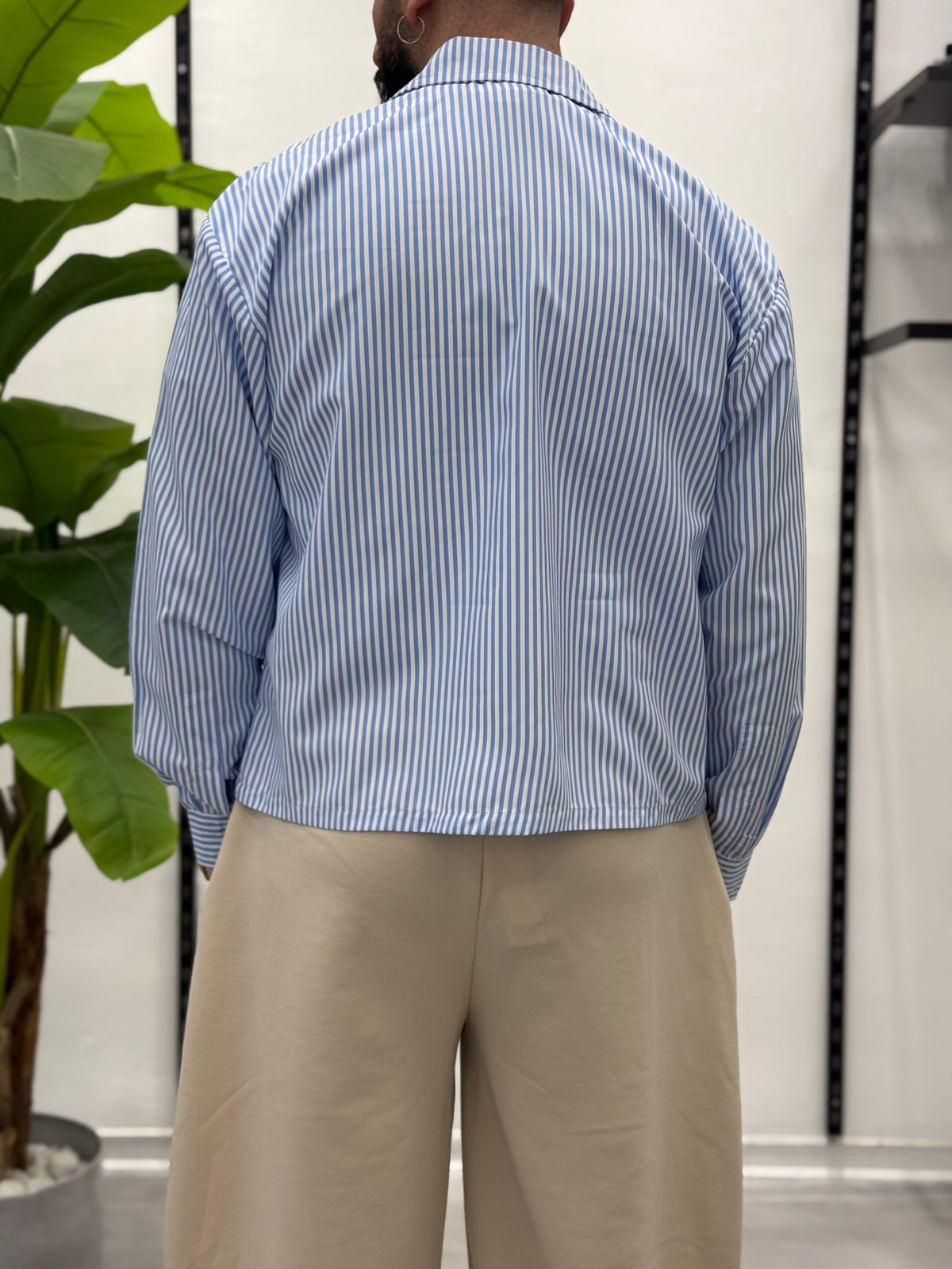 Boxy half-sleeve striped shirt 