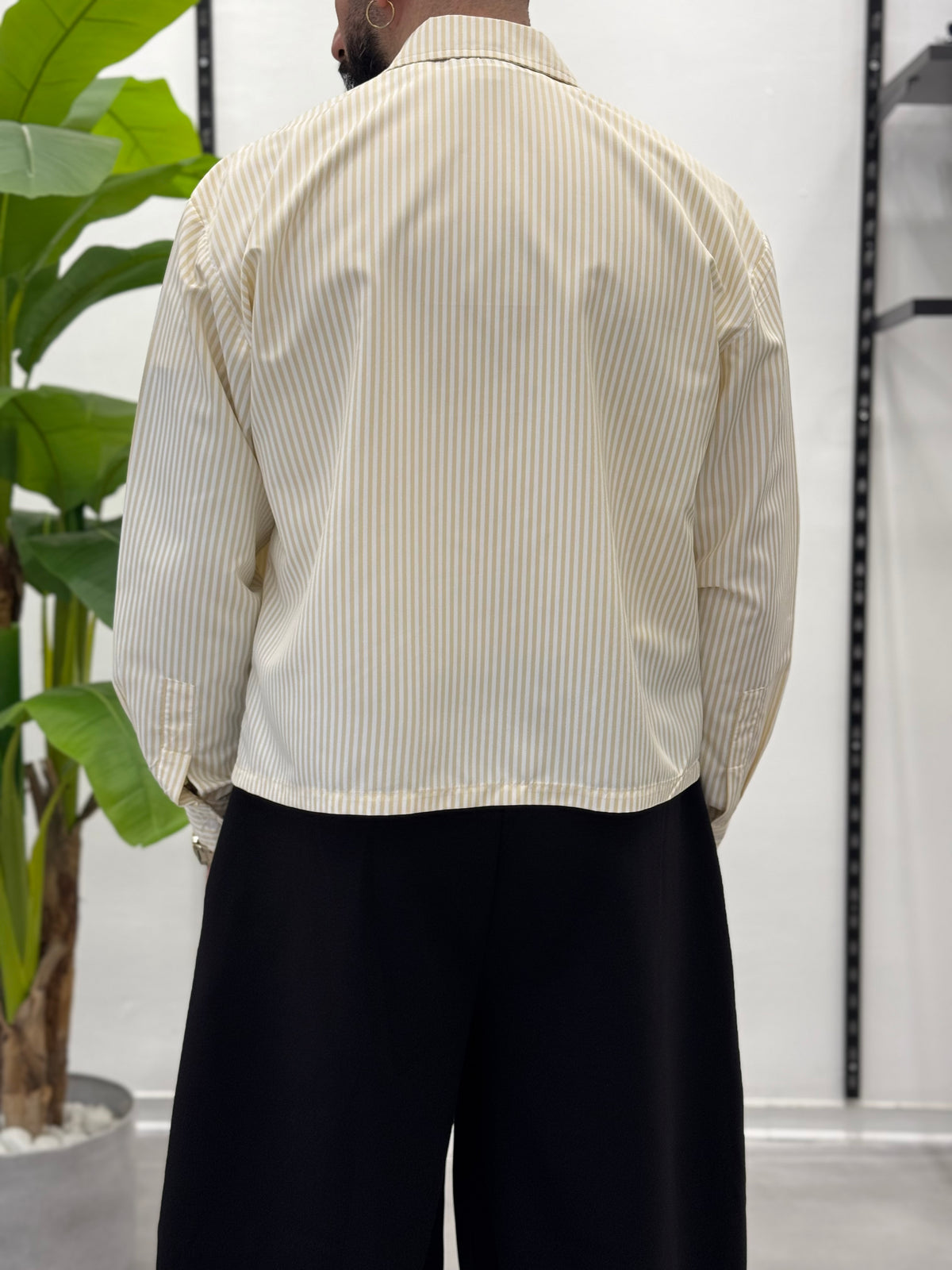 Boxy half-sleeve striped shirt 