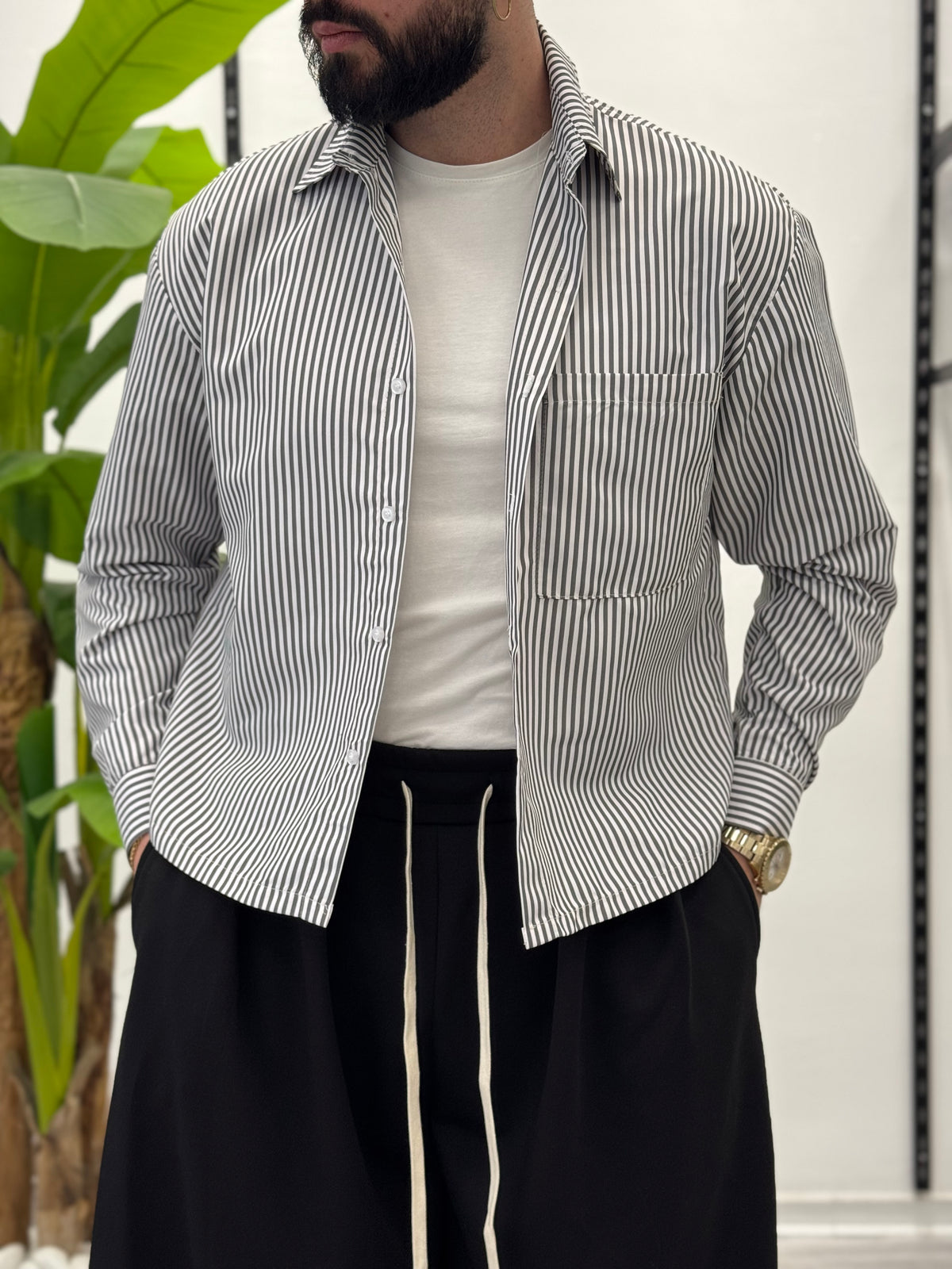 Boxy half-sleeve striped shirt 