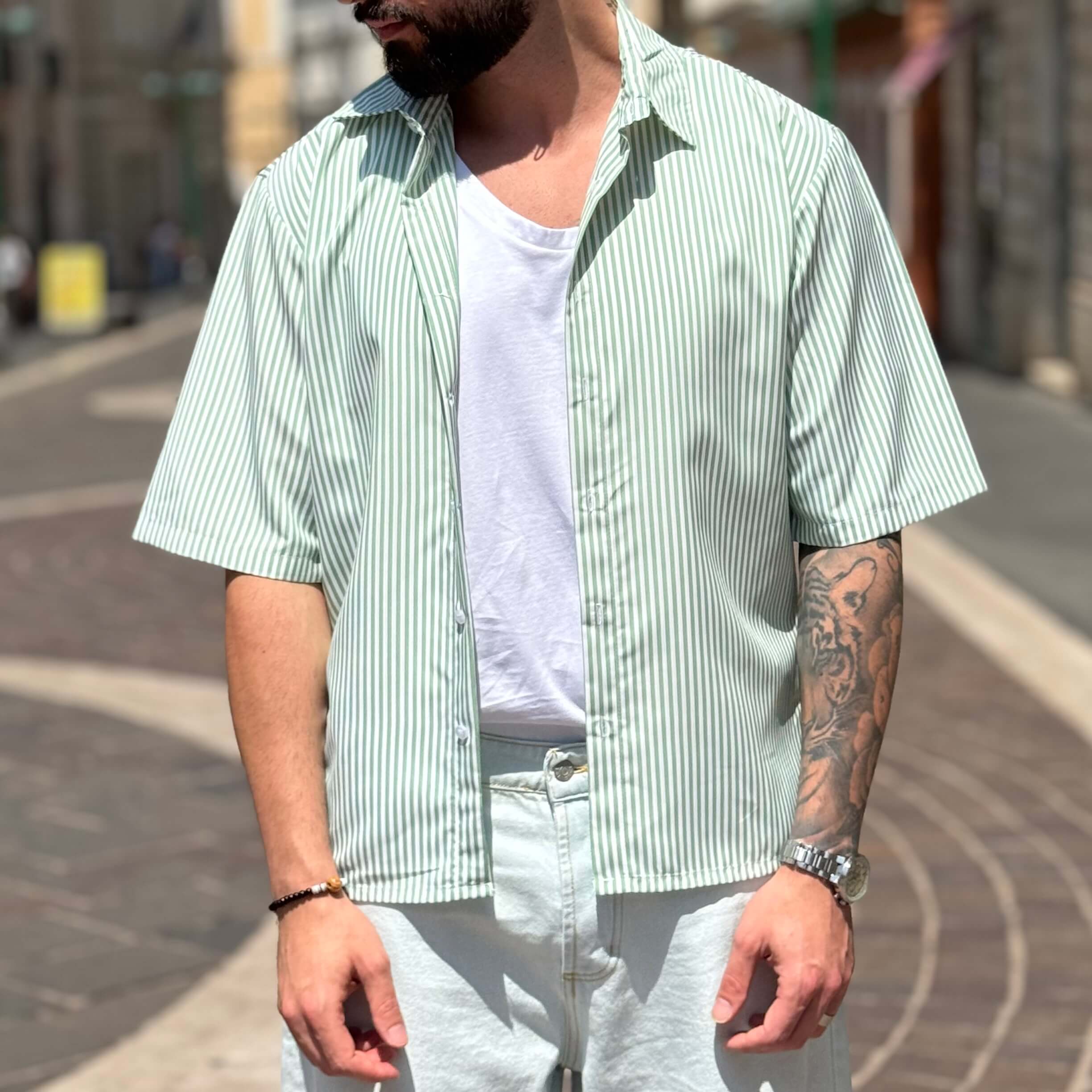 Camicia a righe boxy mezza manica