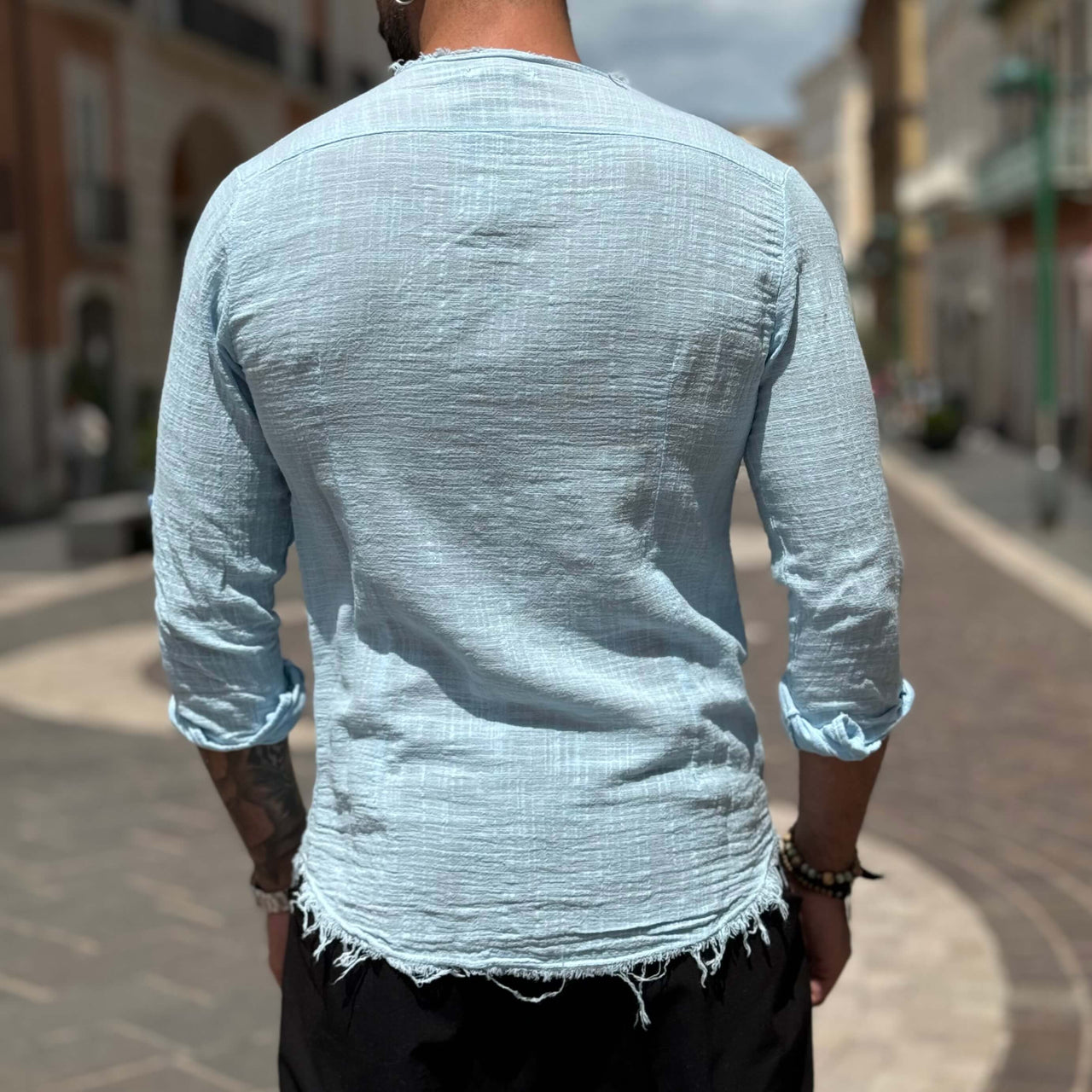 Camicia azzurra con collo sfrangiato - FLAG STORE