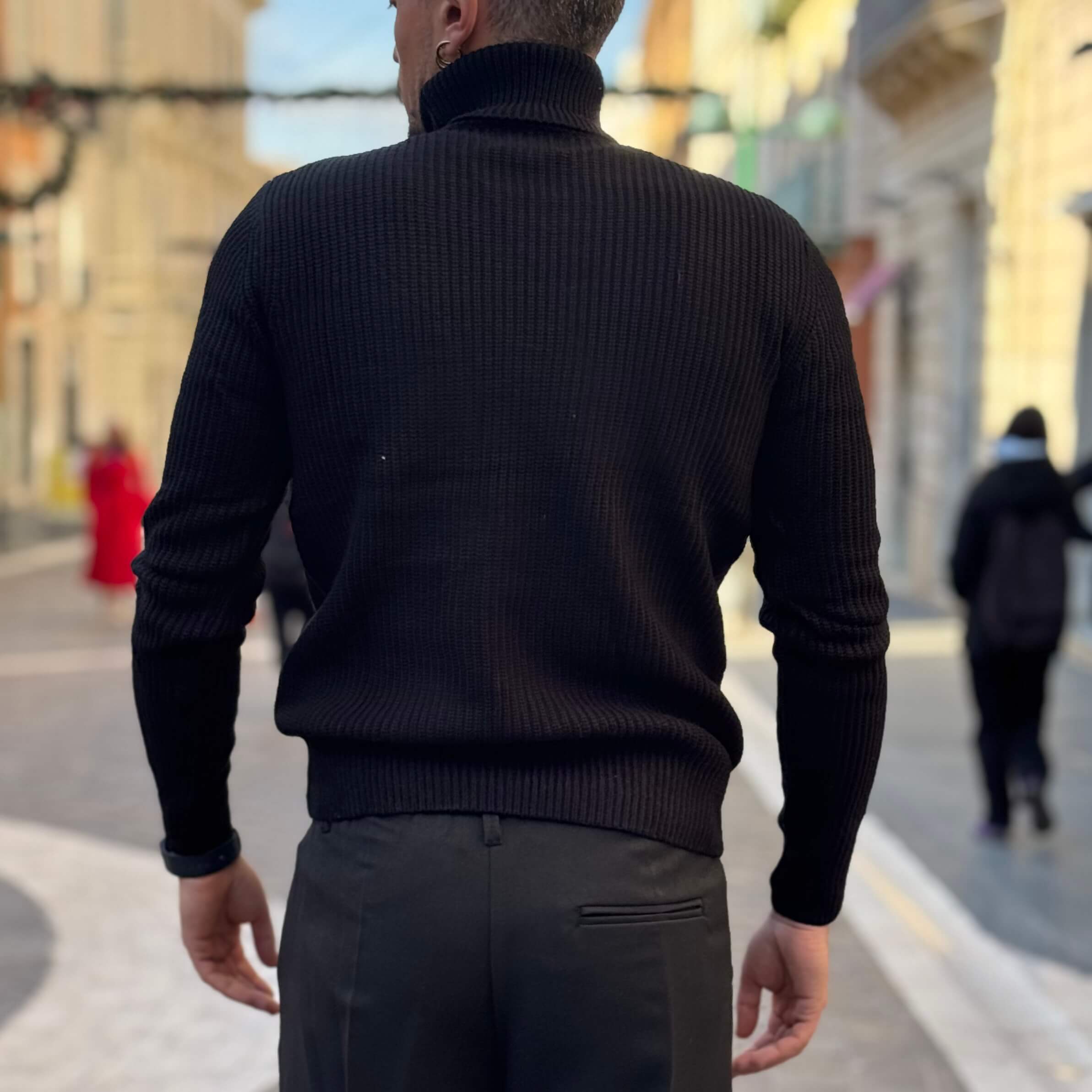 Dolcevita nero a costine - FLAG STORE