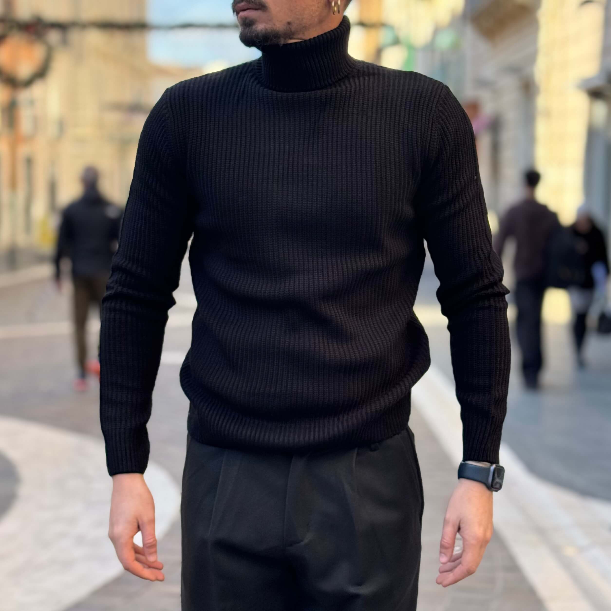 Dolcevita nero a costine - FLAG STORE