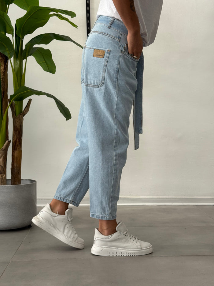 Jeans Chiaro con Cintura