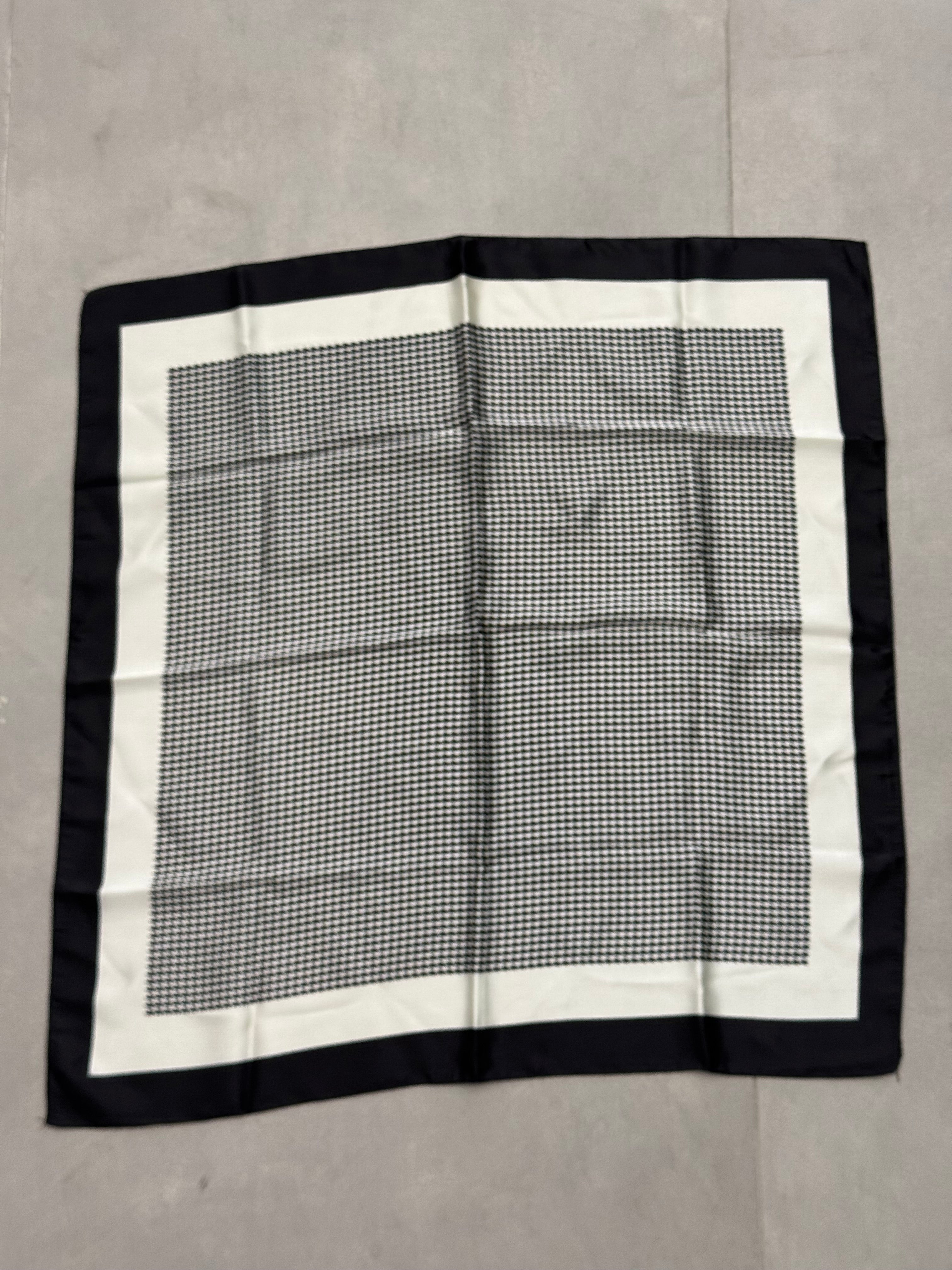 Foulard Bianco & Nero