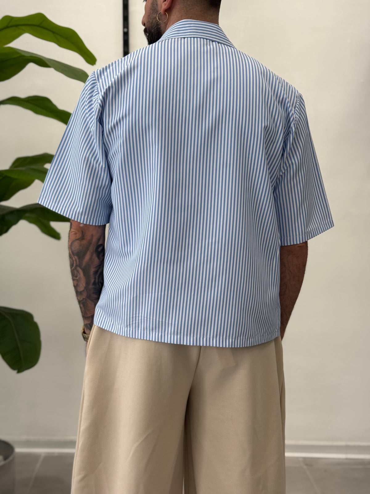 Boxy half-sleeve striped shirt 