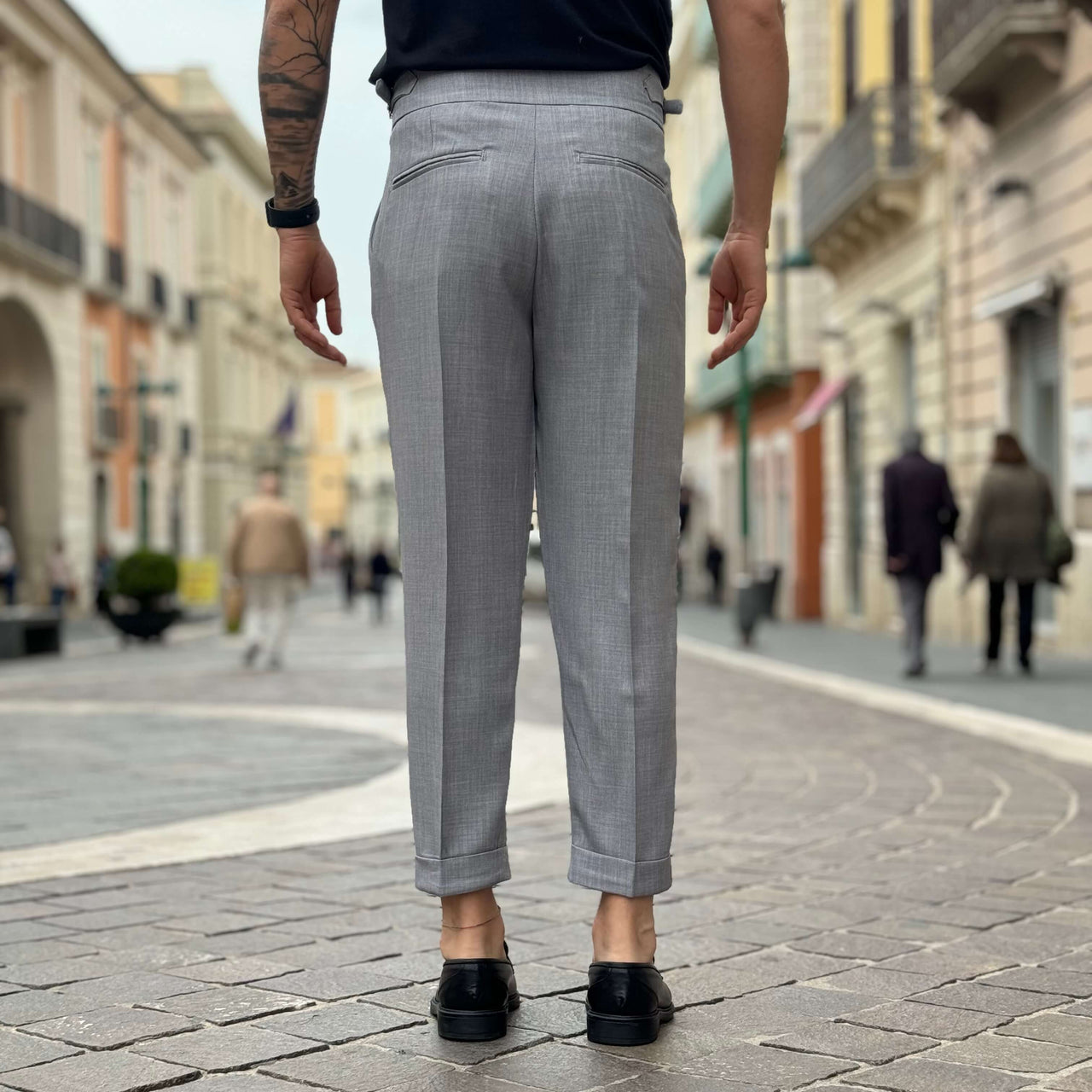 Pantalone grigio a vita alta con cinturini 2.0 - FLAG STORE