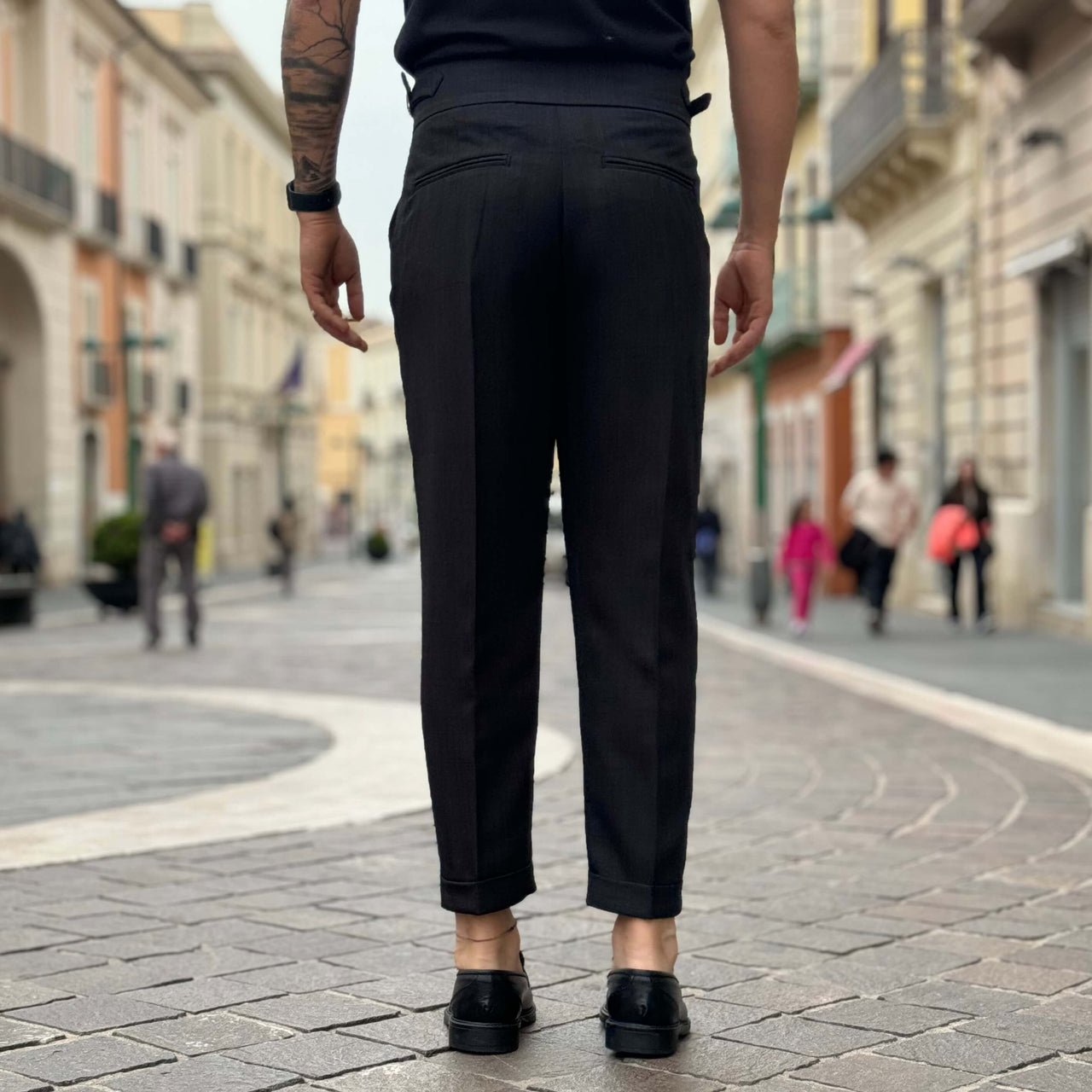 Pantalone nero a vita alta con cinturini 2.0 - FLAG STORE