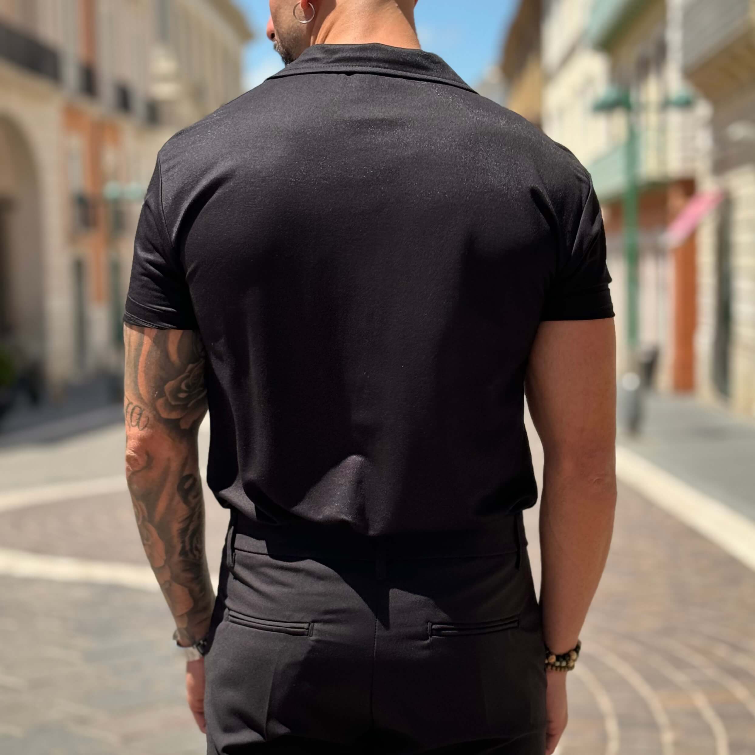 Polo nera mezza manica scollo a V senza bottoni - FLAG STORE