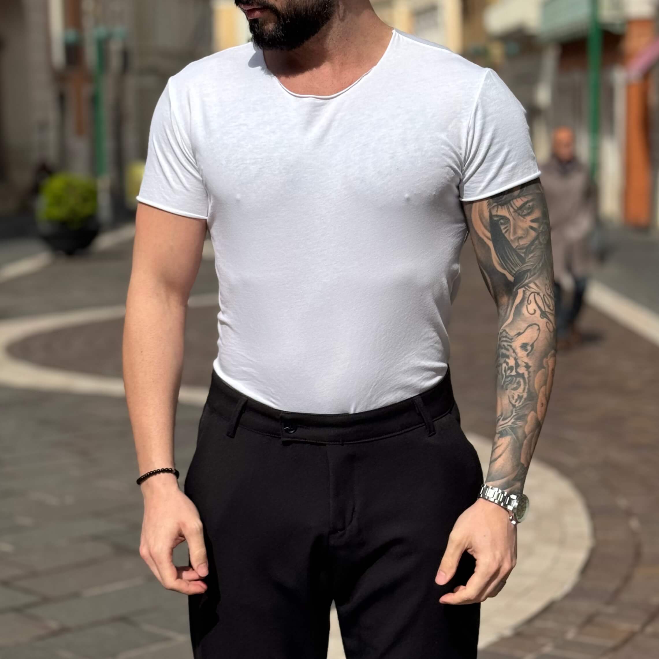 T-shirt bianca scollo tondo taglio vivo - FLAG STORE