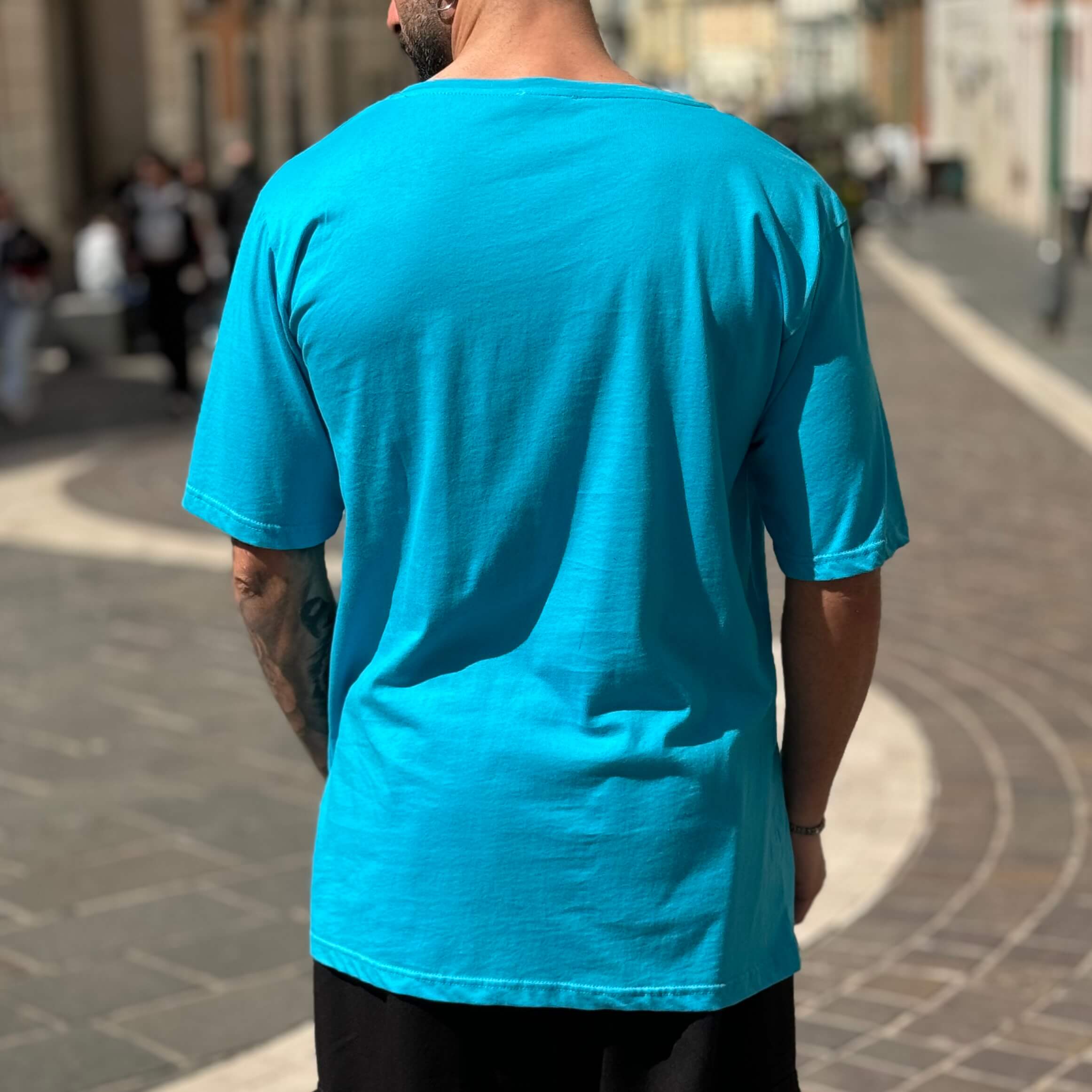 T-shirt celeste scollo a V - FLAG STORE