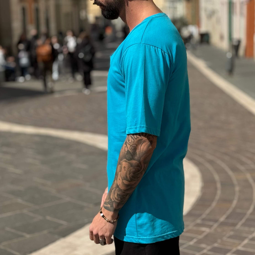 T-shirt celeste scollo a V - FLAG STORE