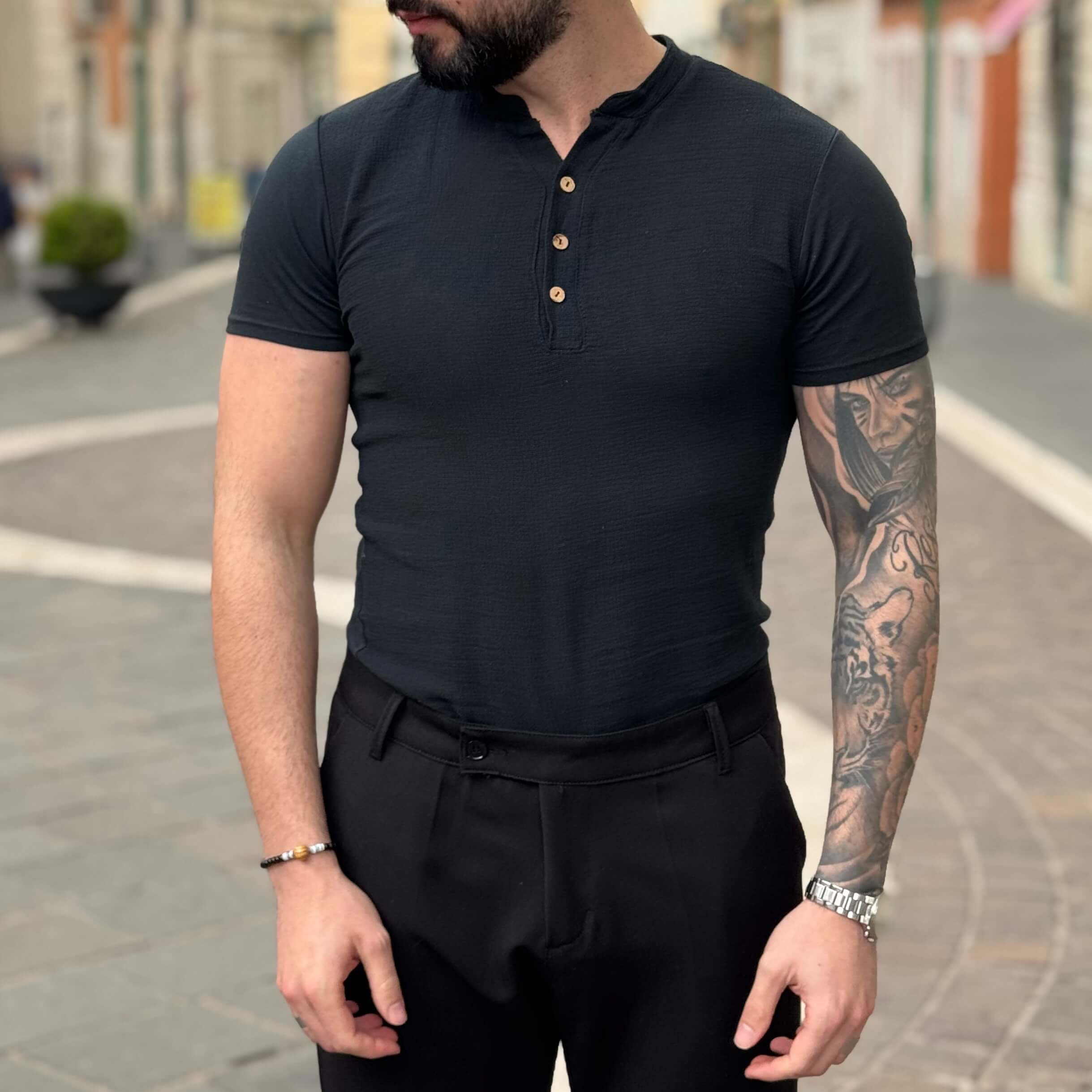 T-shirt nera serafino - FLAG STORE