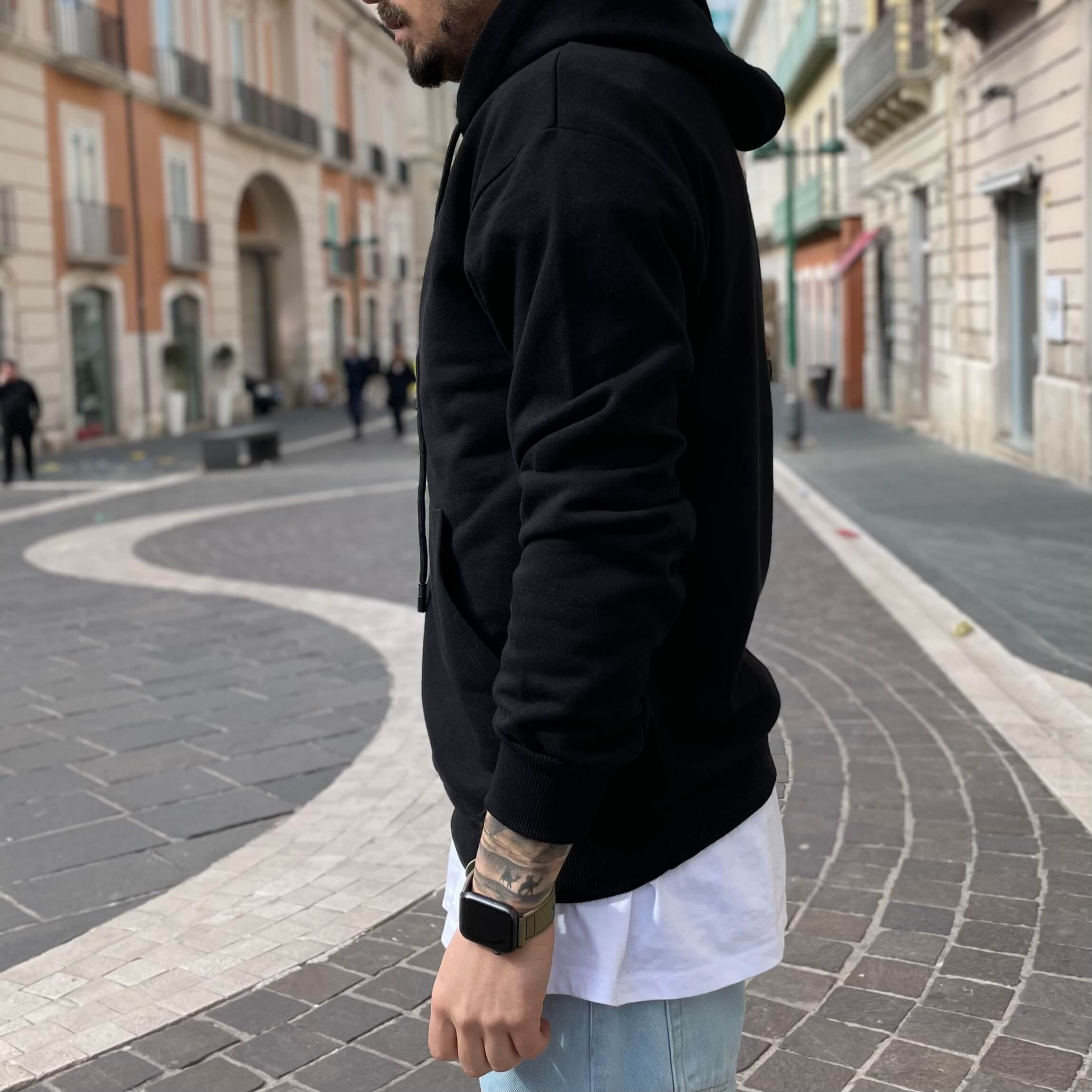 Felpa nera basic con cappuccio - FLAG STORE