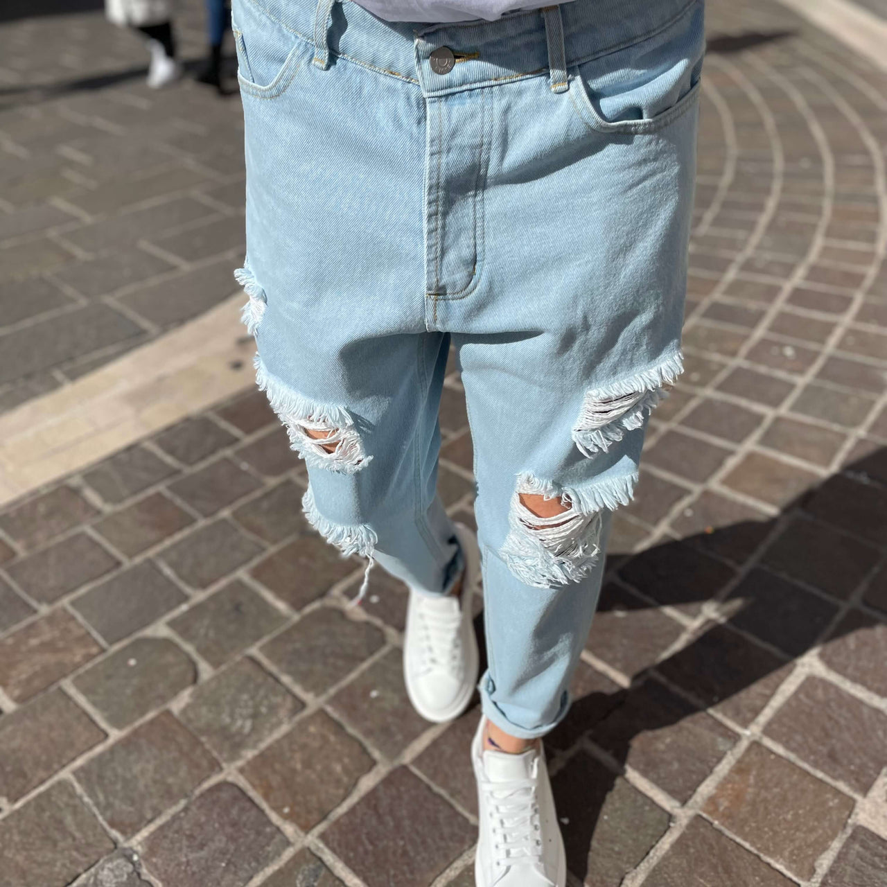 Jeans chiaro strappato - FLAG STORE