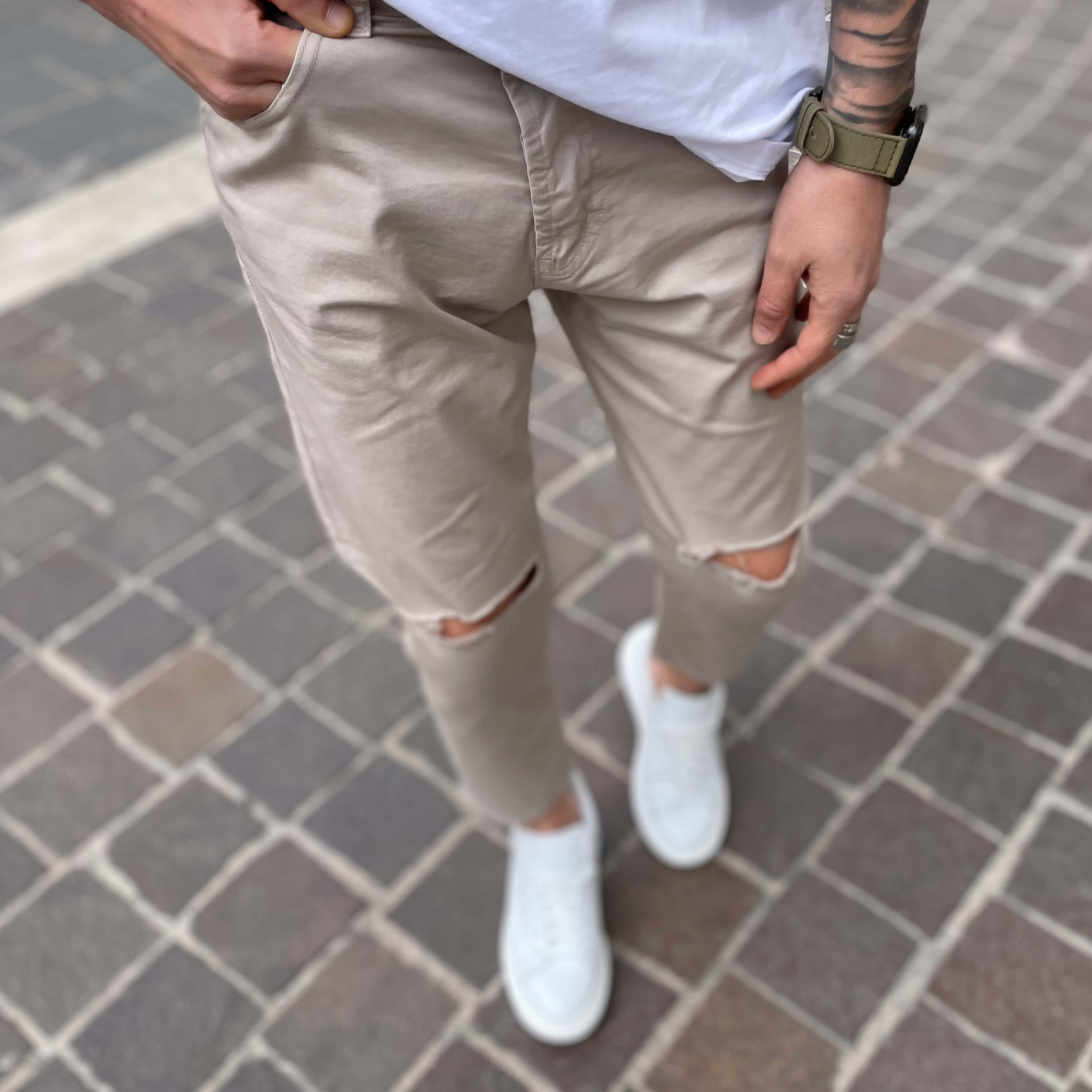 Jeans crema strappo al ginocchio - FLAG STORE