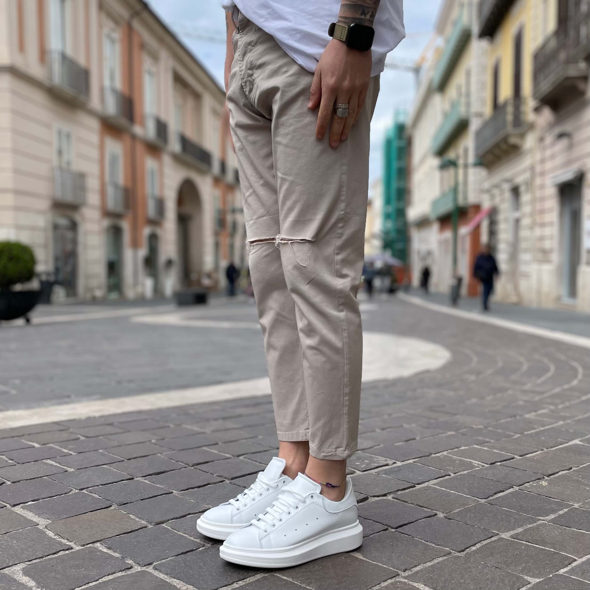 Jeans crema strappo al ginocchio - FLAG STORE