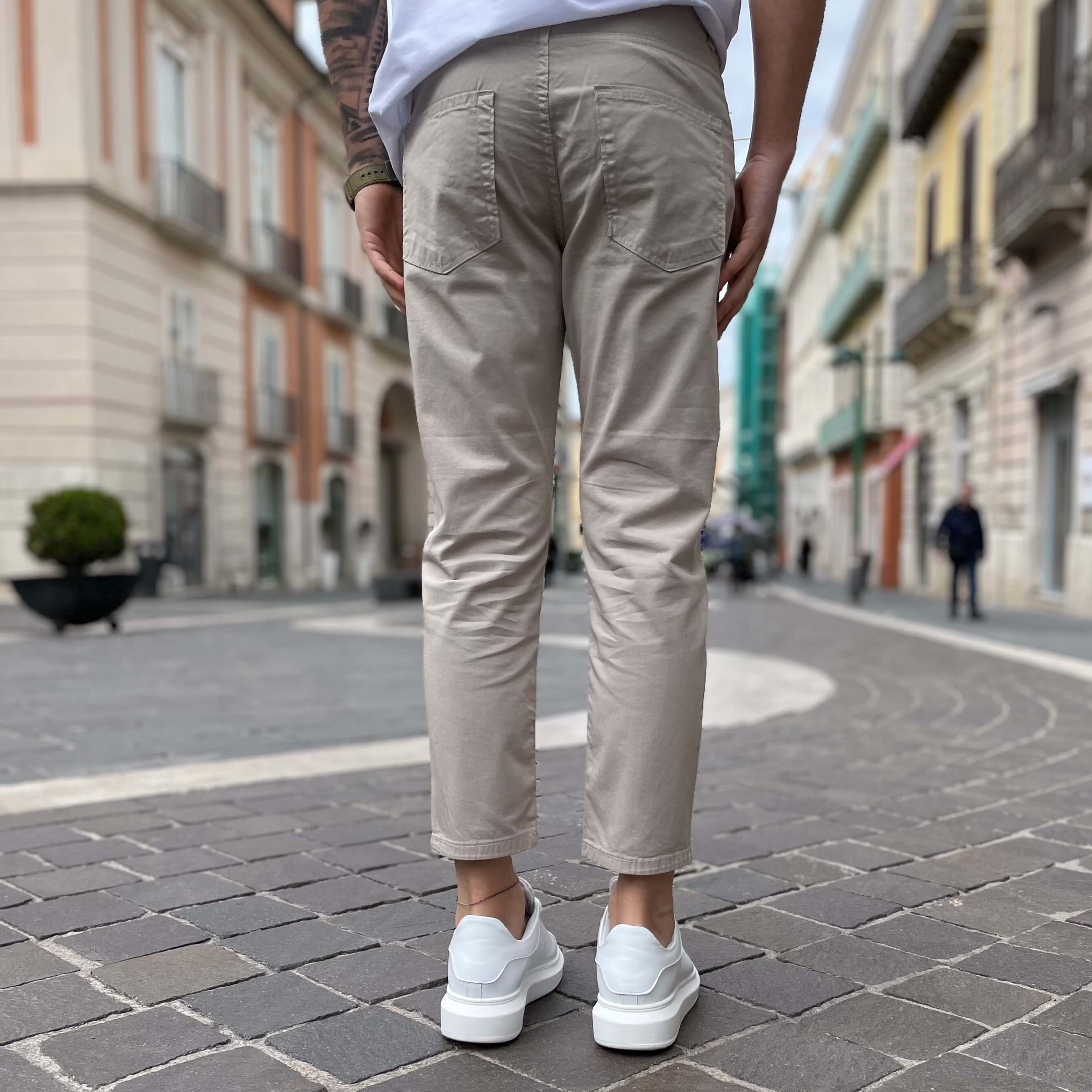 Jeans crema strappo al ginocchio - FLAG STORE